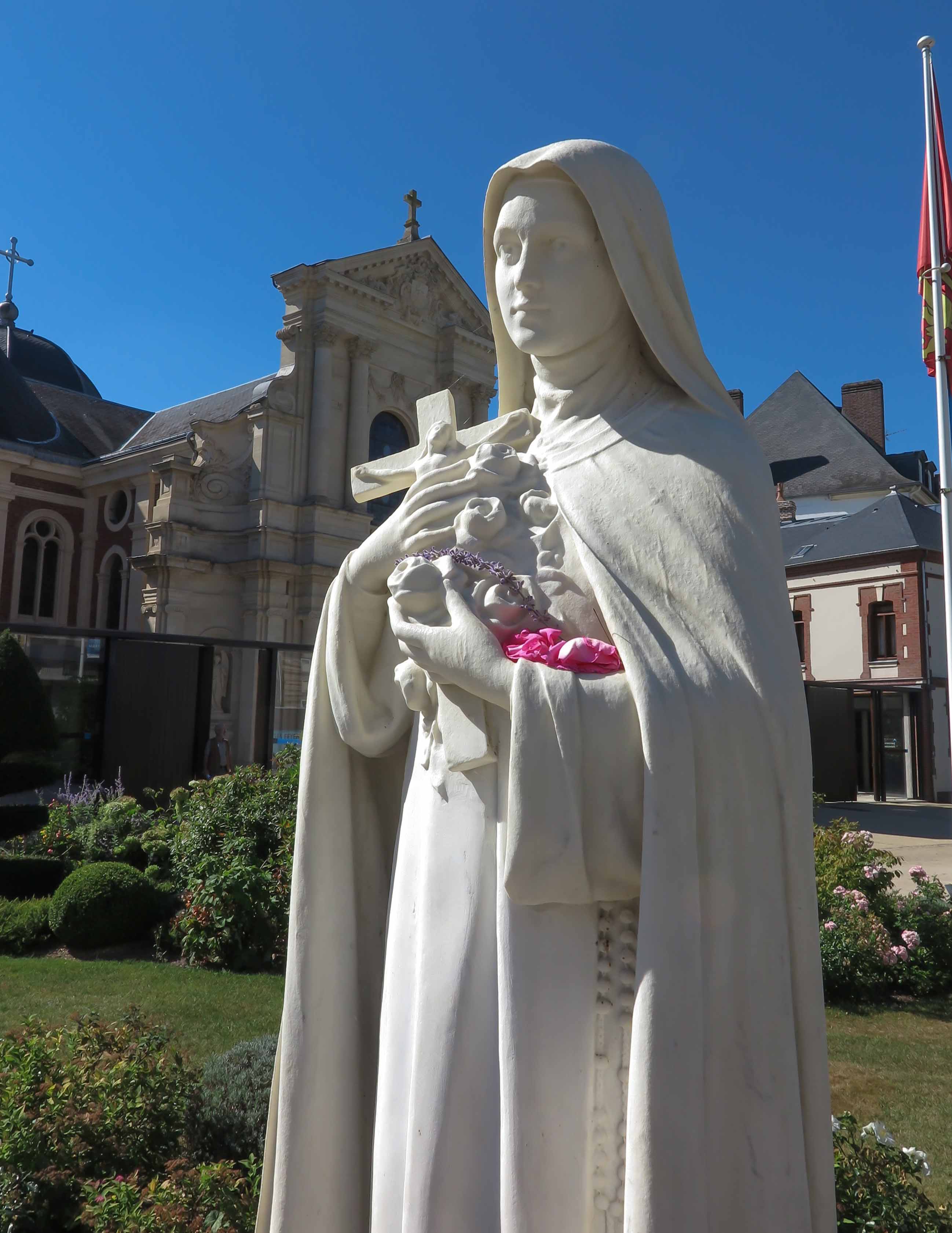 Teresa di Lisieux shutterstock 495713794